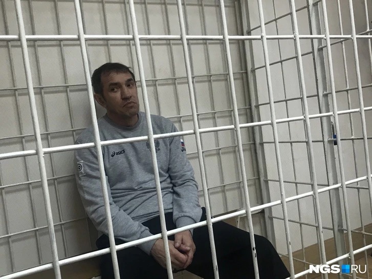 В Новосибирске начали судить коммерсанта за взятку в 3 миллиона бывшему зампрокурора области Турбину