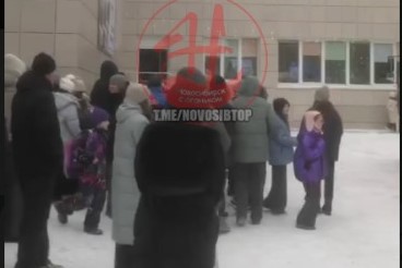В Новосибирске эвакуировали 700 учеников Второй гимназии