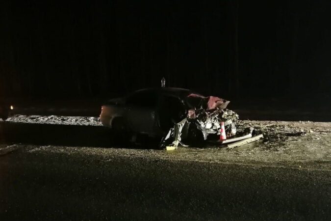 Два человека погибли в столкновении на трассе под Новосибирском