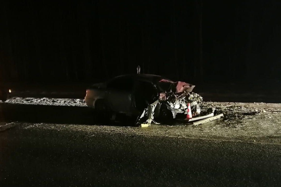 Два человека погибли в столкновении на трассе под Новосибирском