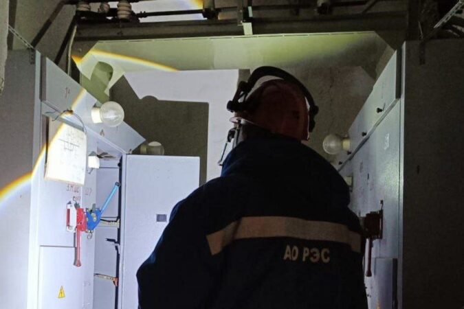 Жители Дзержинского района Новосибирска остались без электричества