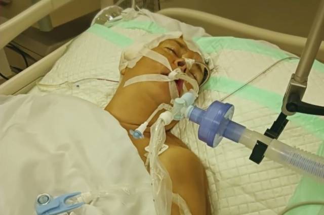 В Новосибирске сделали операцию Елене Новосельцевой