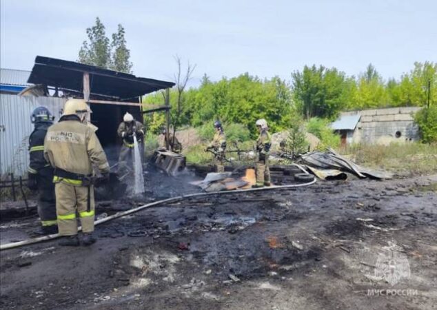 В Новосибирске мужчина получил ожоги при взрывах в Дзержинском районе