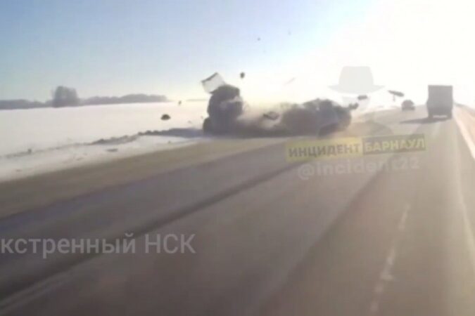 Житель Новосибирской области погиб в страшной аварии на Чуйском тракте