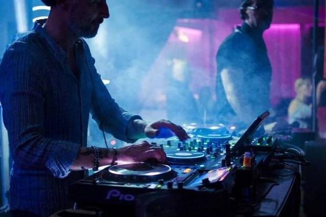 В Новосибирске трех участников военной спецоперации не пустили в бар