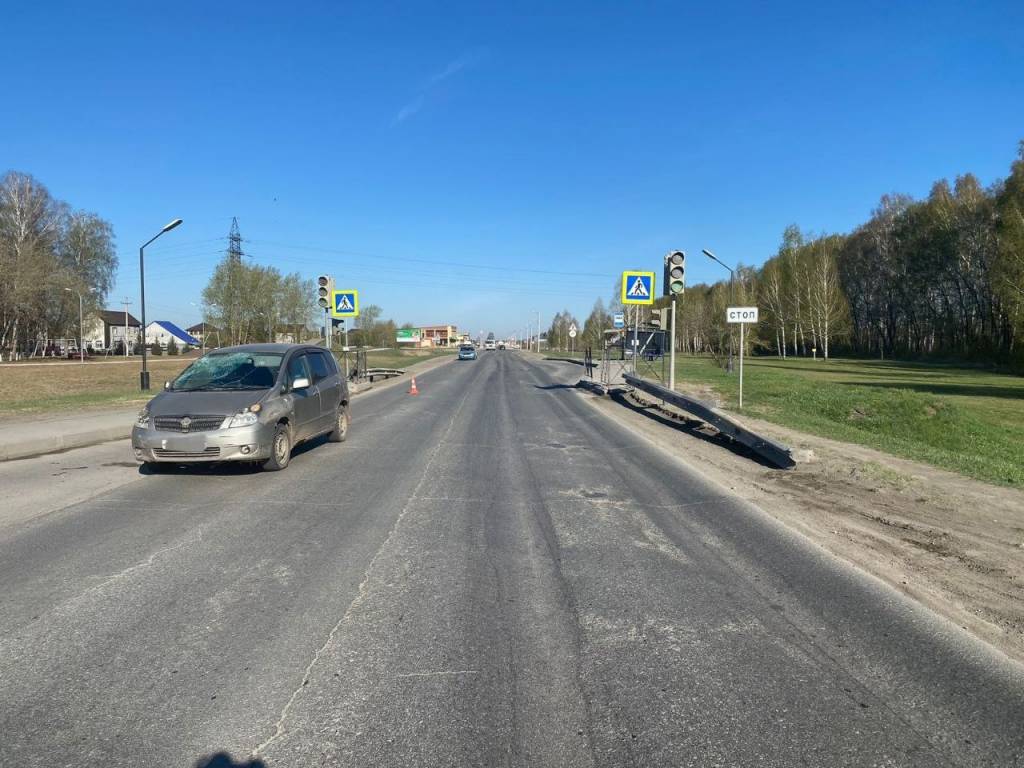 В Новосибирске иномарка сбила подростка на пешеходном переходе