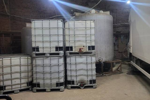 В Новосибирской области накрыли нелегальный завод по производству алкоголя