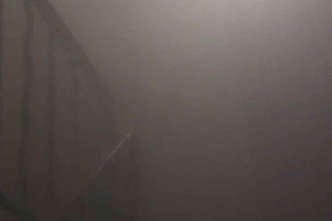 Авария превратила подъезд новосибирской четырехэтажки в хамам