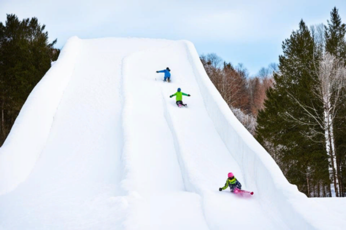 В Новосибирской области горожане рассказали об опасной детской горке