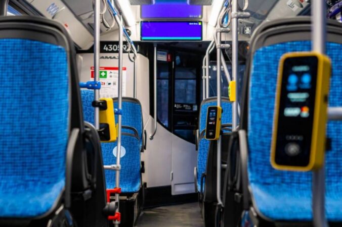 В Новосибирске заработала новая транспортная карта «СберТройка»