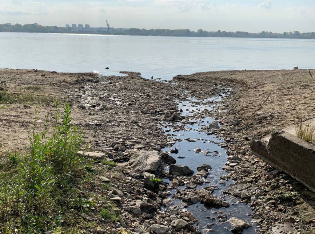 В Новосибирске муниципальная автомойка нелегально сливала стоки в реку Обь