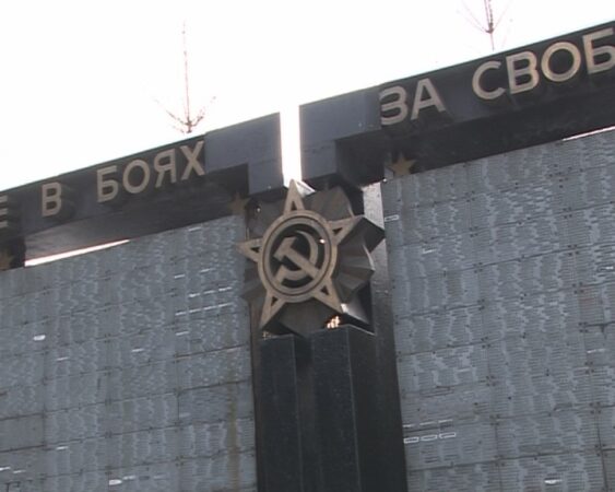 Власти Новосибирска пытаются убрать шашлычную на Монументе Славы