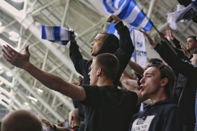 В Новосибирске участники драки футбольных фанатов получили по 9 лет колонии