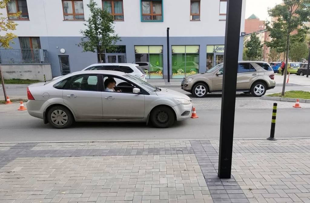 В Новосибирске иномарка сбила 8-летнего школьника