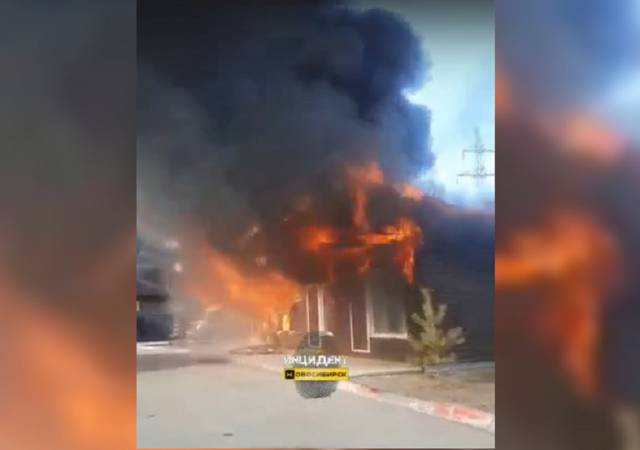 В Новосибирске сгорела шашлычная в Калининском районе