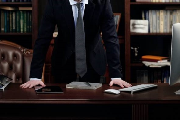 Гендиректор новосибирского центра «Вектор» Ринат Максютов уволен в связи с утратой доверия