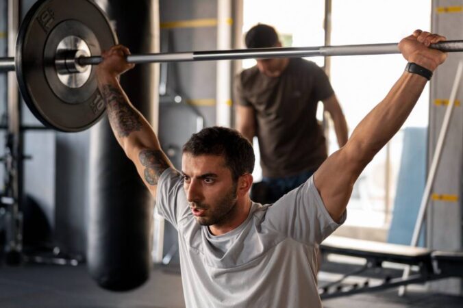 Студент из Казахстана получил срок за контрабанду стероидов