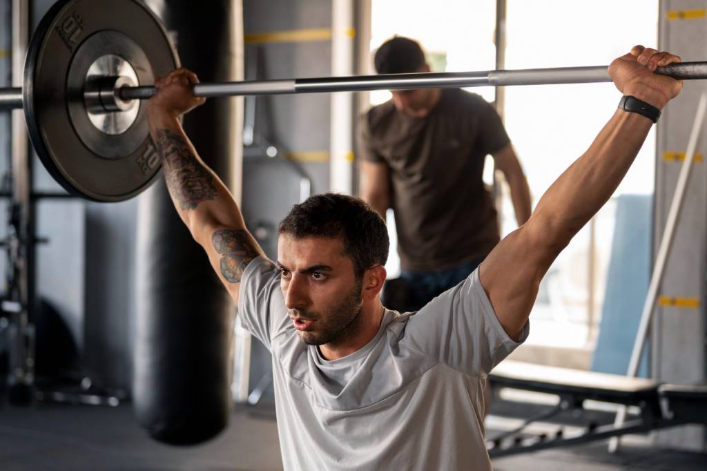 Студент из Казахстана получил срок за контрабанду стероидов