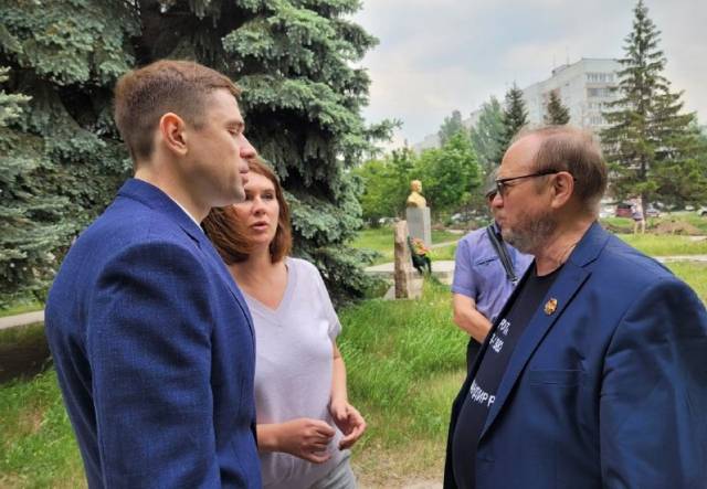 Депутат Госдумы Аксененко рассказал о реализации проекта по строительству сквера на Демакова в Новосибирске