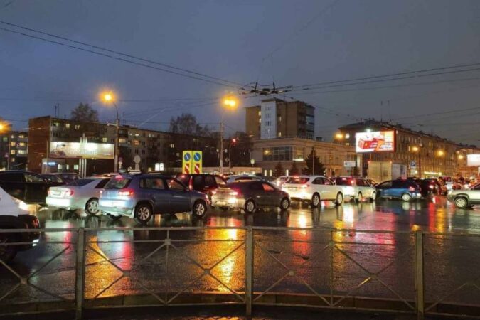 В Новосибирске на выходных ожидается жаркая и дождливая погода