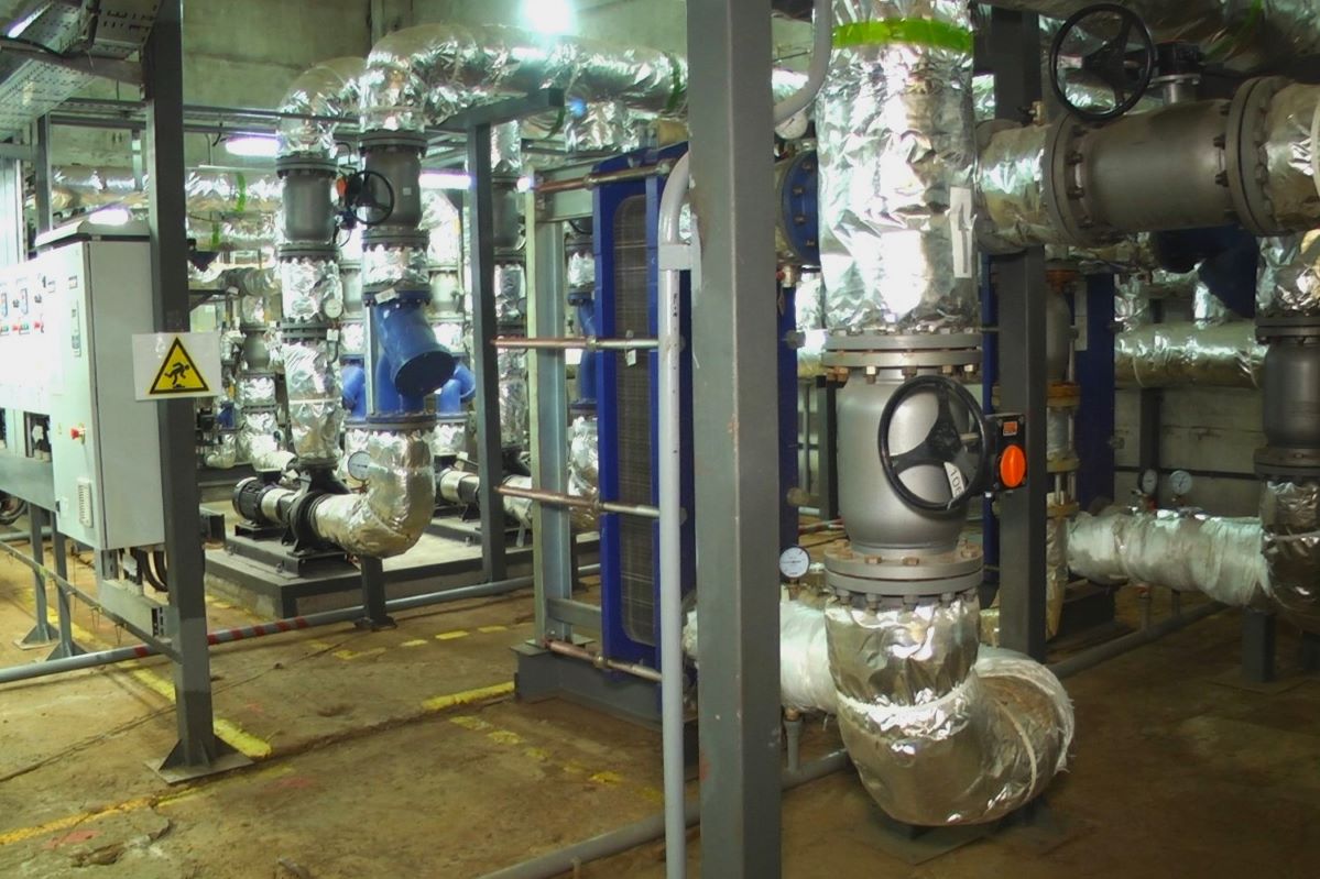 Теплоэнергетики настраивают погодную автоматику на ЦТП в Новосибирске