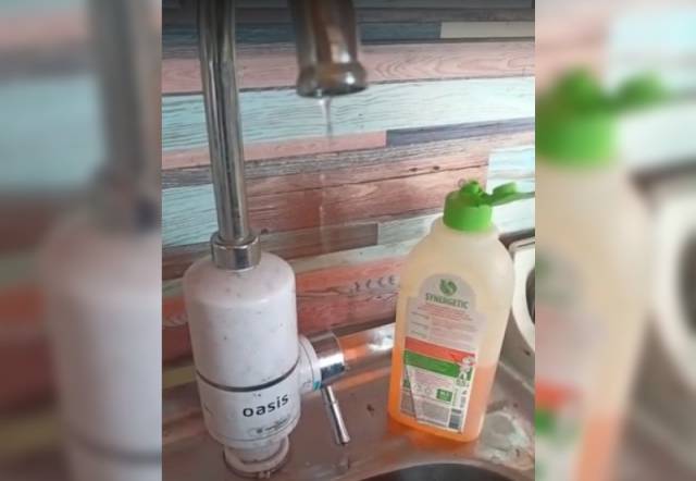 Жители станции Иня-Восточная пожаловались на отключения воды