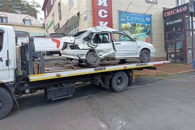 Аварийного комиссара ранили ножом под Новосибирском