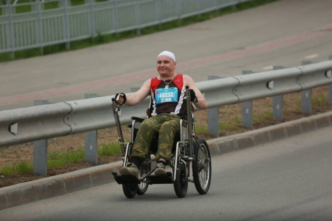 В Новосибирске «Забег.РФ» преодолели атлеты и дети с ДЦП