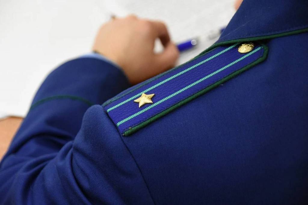Новосибирским торговцам полгода не платили зарплату