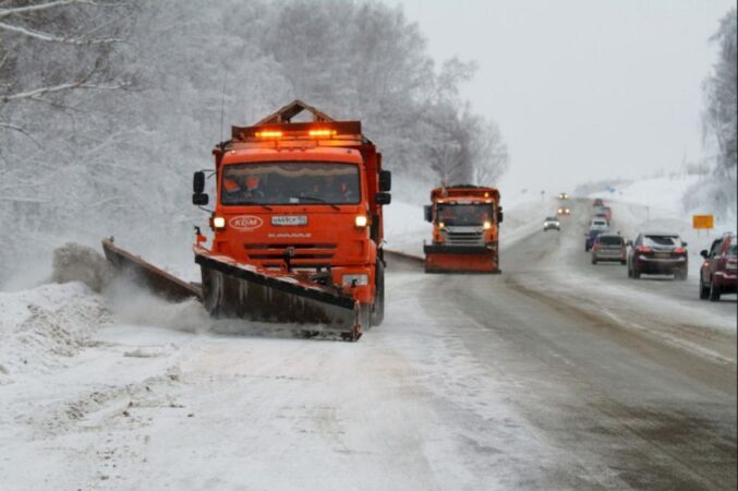 В Новосибирске мэрия закупит снегоуборочную технику на 400 миллионов рублей
