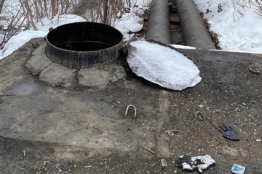 В Новосибирске прокуратура организовала проверку после смерти мужчины в коллекторе с кипятком