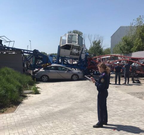 11 дел об административных правонарушениях возбудила прокуратура после падения стрелы башенного крана