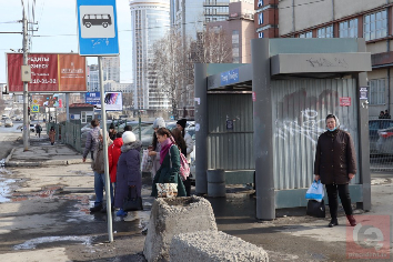 В Новосибирске заменят 272 остановочные площадки