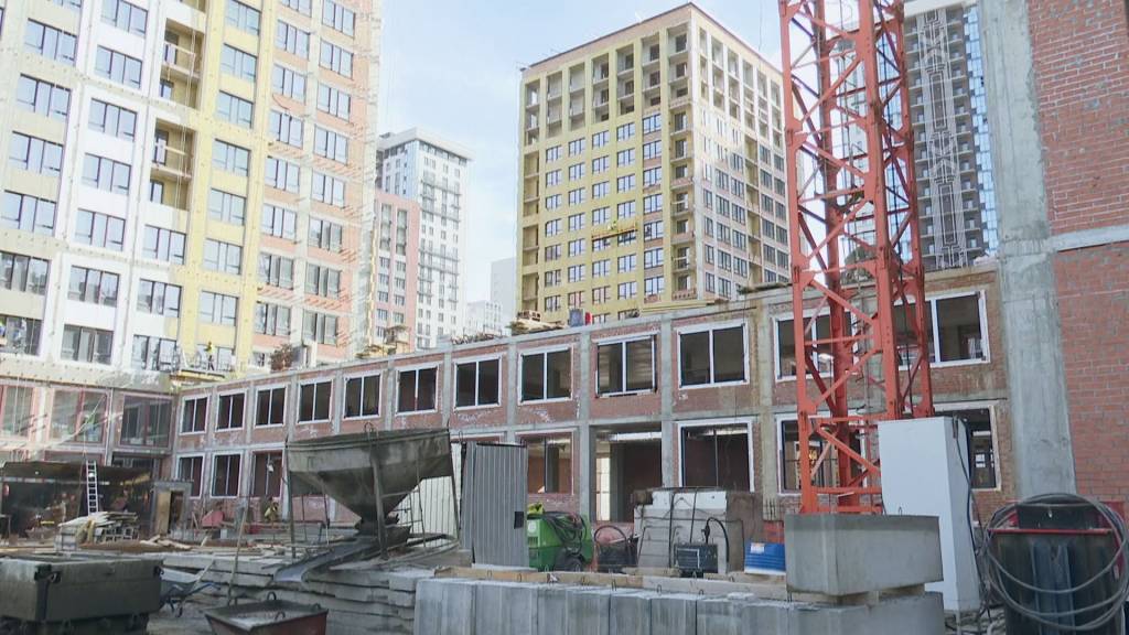 В Новосибирске стройплощадки проверяют на чистоту