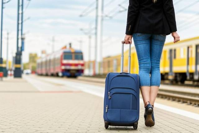 Гражданка Казахстана не могла уехать домой из-за долга в 60 тысяч рублей