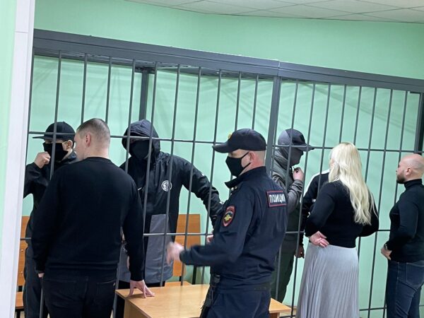 В Новосибирске 5 налетчиков получили 20