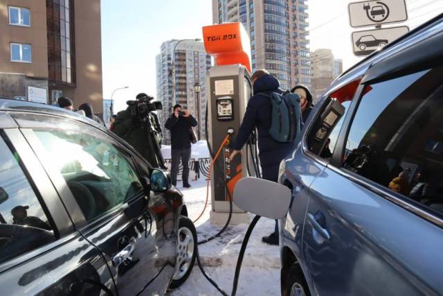 40 зарядных станций для электромобилей откроют в Новосибирске до конца года