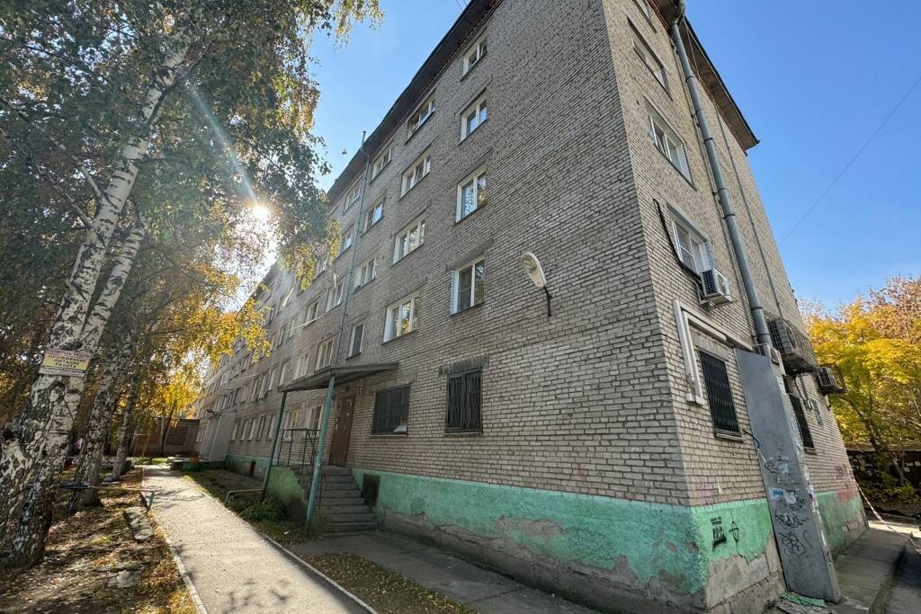 Новосибирское общежитие заполонили полчища тараканов