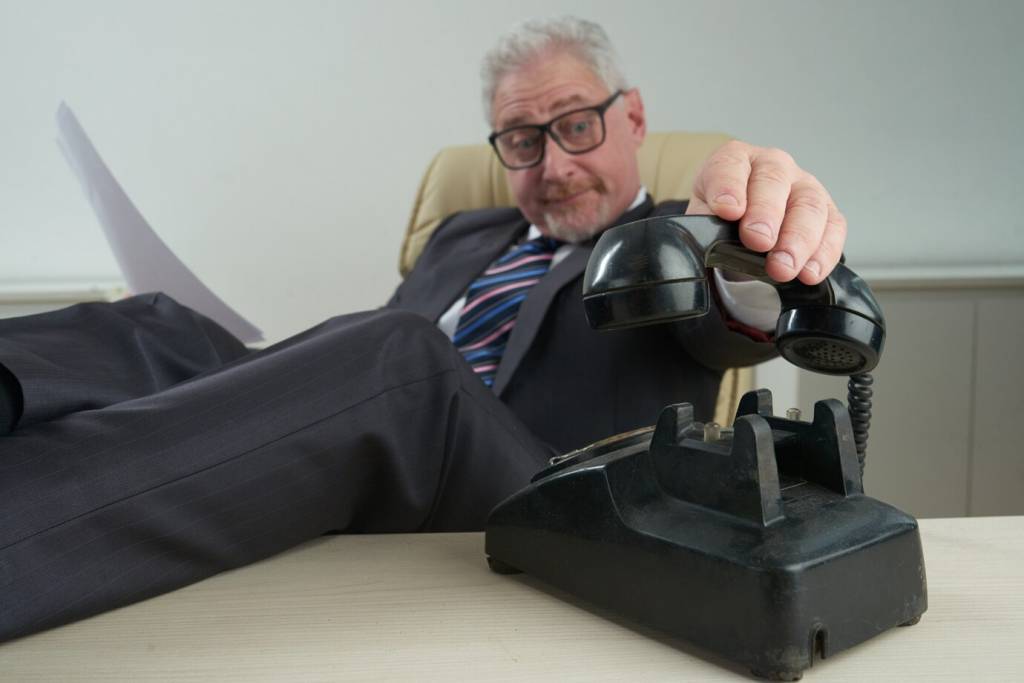 Банк 13 раз за сутки позвонил должнице и получил штраф в полмиллиона рублей