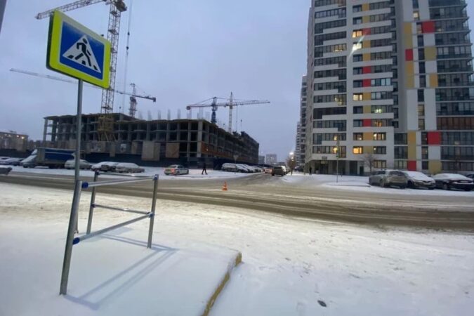 В Новосибирске разыскивают сбившего 9-летнюю девочку водителя