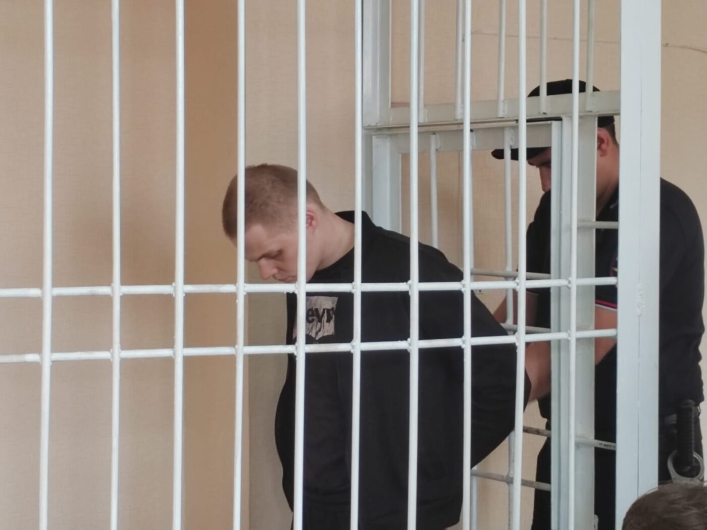 В Новосибирске поджигателю центра сбора гуманитарной помощи для участников СВО назначили принудительные работы