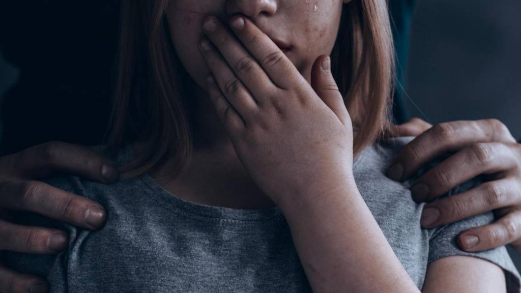 В Новосибирске арестовали обвиняемого в интимной переписке  с 13-летней девочкой мигранта