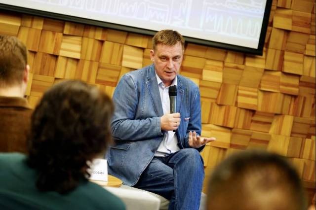 Министр образования Новосибирской области Сергей Федорчук ушел с поста