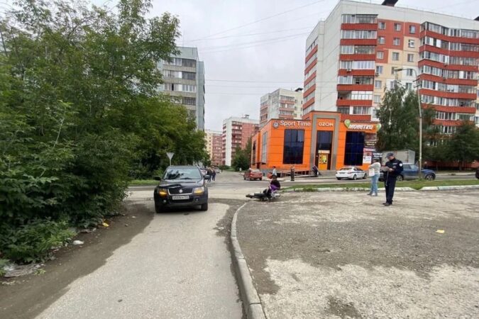 В Новосибирске 12-летний мальчик на мопеде пострадал в ДТП