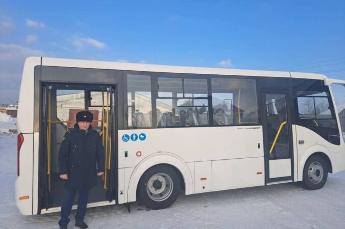 Удобный для инвалидов автобус появился в районе НСО после вмешательства прокуратуры