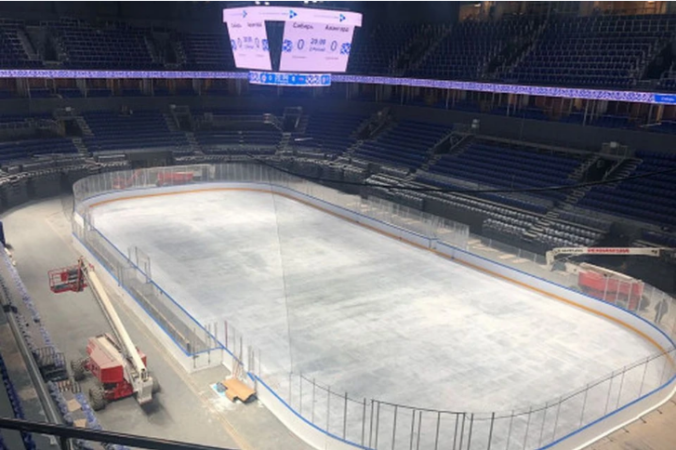 В Новосибирске начали создавать ледовое поле на ЛДС