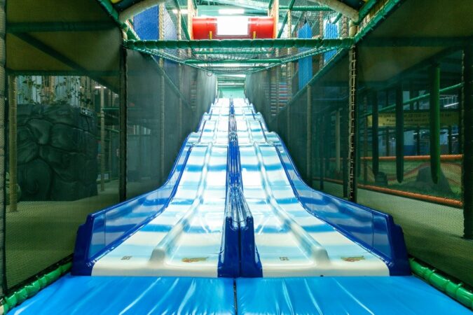 В Новосибирске суд отпустил домой директора центра «Веселый остров»