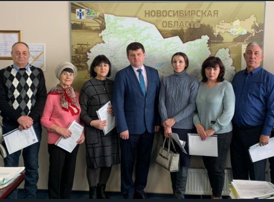 В Новосибирске переселенцам из Херсонской области выдали первые жилищные сертификаты