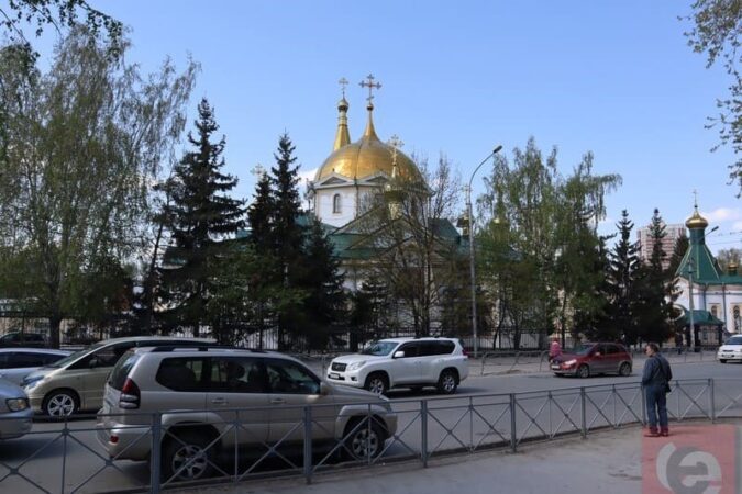 В Новосибирске 35-летнего мужчину будут судить за кражу икон и колец из церкви