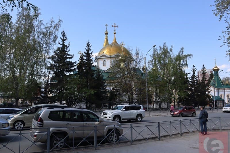 В Новосибирске 35-летнего мужчину будут судить за кражу икон и колец из церкви